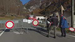 Cade elicottero, soccorsi in azione