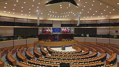 Ue, nuove regole sui migranti