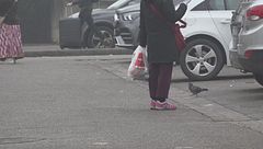 Aggredisce 10 donne per odio etnico