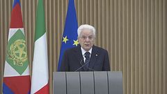 Mattarella, democrazie sotto attacco