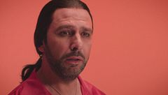 Il nuovo esilarante brano di Checco Zalone