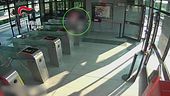 Stupra due minorenni, arrestato