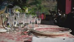 La tavola per le feste e il galateo