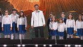 Piero Barone e il coro dei bambini in "Buongiorno a te"
