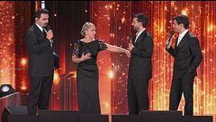 Il Volo e Katia Follesa in "Donne"