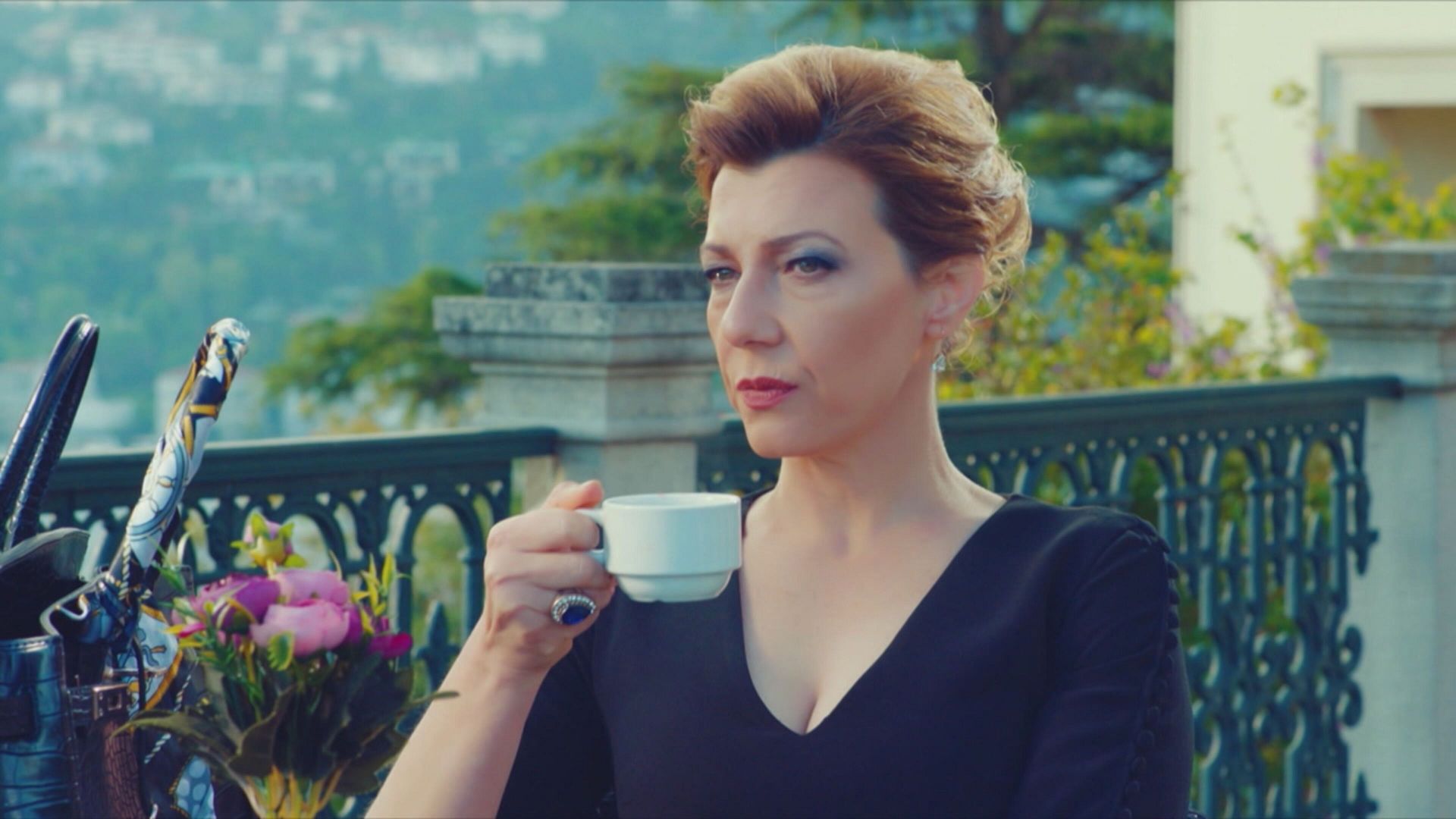 Forbidden Fruit: Un'alleanza al femminile Video