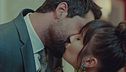 Il bacio tra Zeynep e Alihan