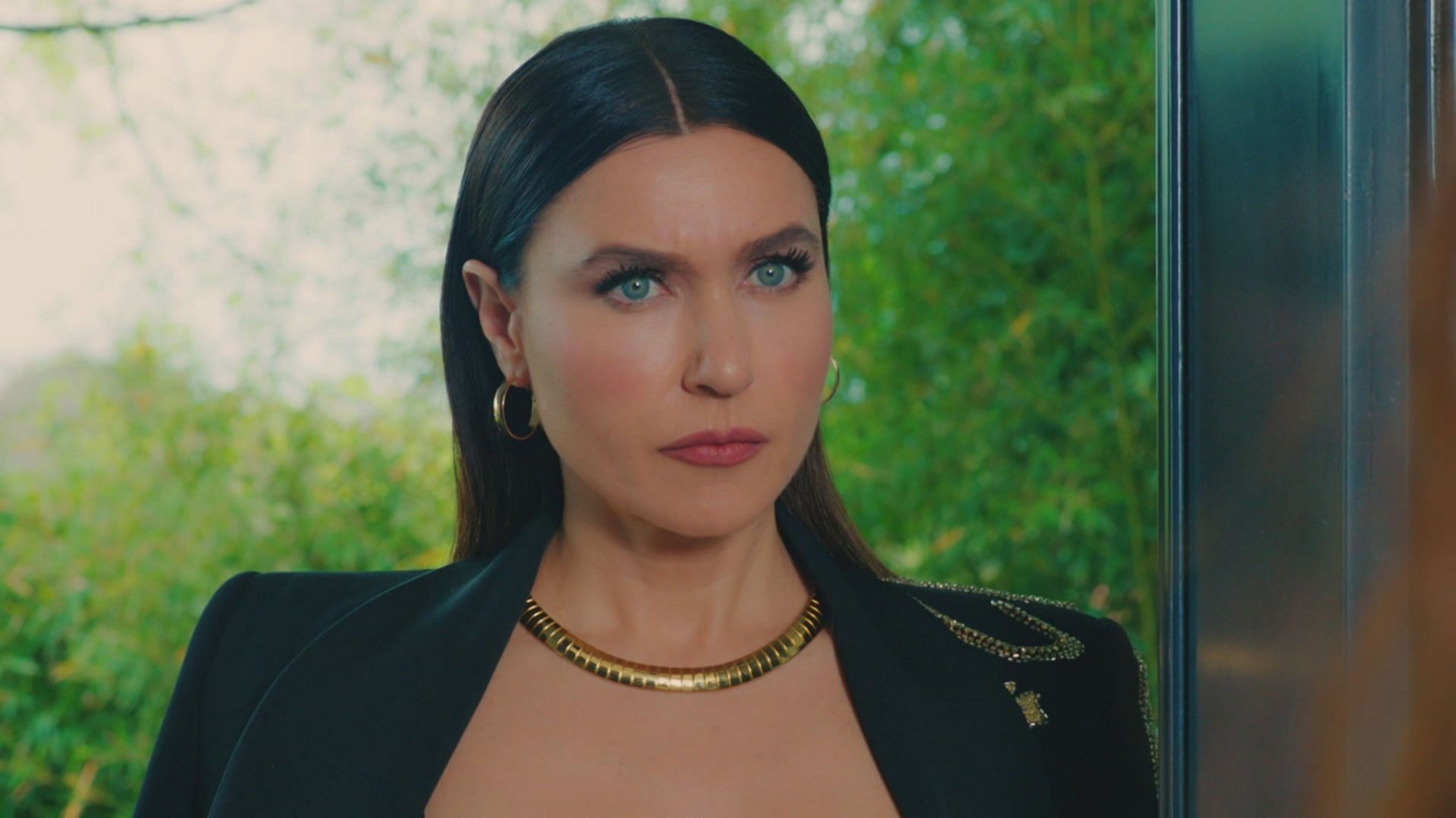 Forbidden Fruit: L'incontro tra Ender e Sahika Video