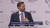 Il vice di Trump attacca, l'Europa si riarma
