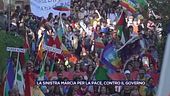 La sinistra marcia per la pace contro il Governo