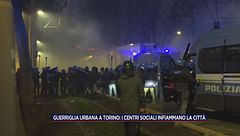 A Torino è guerriglia urbana al corteo Askatasuna