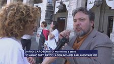 La denuncia del parlamentare M5S: "Ci hanno torturato"