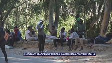 I migranti spaccano l'Europa: la Germania contro l'Italia
