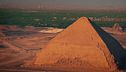 Ep. 9 - La misteriosa piramide romboidale