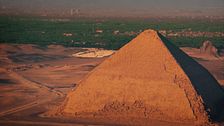Ep. 9 - La misteriosa piramide romboidale