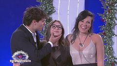 Una dolce sorpresa per Francesca Carrara: la figlia la aspetta in passerella