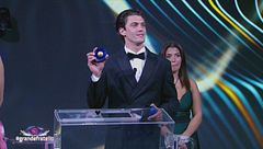 Il primo duello dei finalisti al televoto