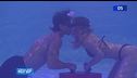 Sfida in piscina: baci in apnea