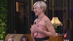 Antonella Elia è salvata dal televoto del pubblico