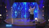 Raimondo balla un valzer con la mamma di Francesca