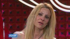 Un momento difficile per Adriana