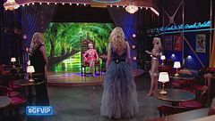 Antonella Elia prima finalista: il confronto con Paola Caruso, Alessandra Mussolini e Adriana Volpe