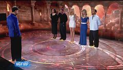 La catena di salvataggi dei VIP