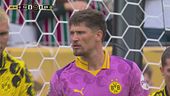 Kobel è un muro giallo: doppia parata mostruosa del portiere del Borussia!