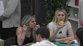 Un gustosa pizza serale per le coppie