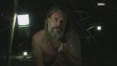 Mirko Frezza prova ad aprire il primo cocco su Playa Montecristo