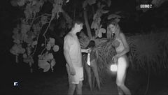 I Giovani iniziano a preparare la capanna