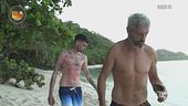 Jey Lillo e Omar Fantini in cerca di granchi