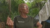 Patrizia Rossetti si confida con i suoi compagni d'avventura