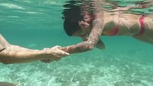 I Naufraghi alle prese con la prova in apnea.