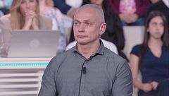 Mercoledì 15 aprile, Canale 5