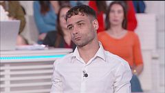 Martedì 21 aprile, Canale 5
