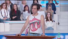 Venerdì 15 maggio, Canale 5