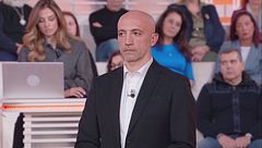 Venerdì 10 aprile, Rete 4