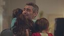 Nisan e Doruk riabbracciano il padre Sarp