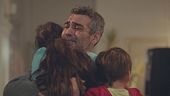Nisan e Doruk riabbracciano il padre Sarp