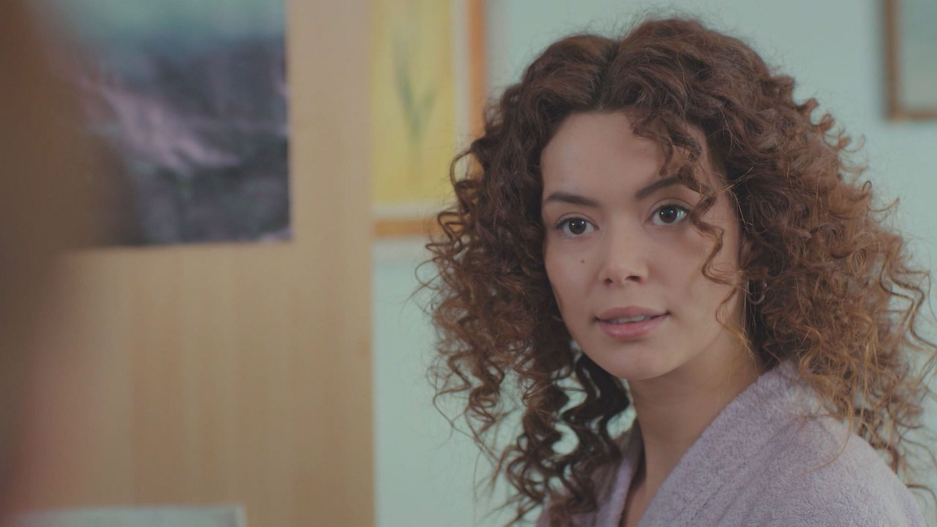 La forza di una donna: Enver e la rivelazione di Sirin Video