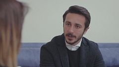 Ceyda e l'offerta di Emre