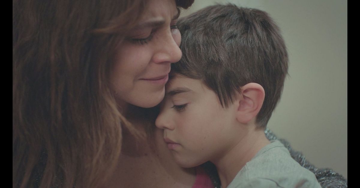 La forza di una donna: L'intenso abbraccio tra Ceyda e Satilmis Video