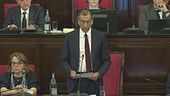 Le mani di Beppe sala