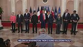 Ultim'ora: la foto di Donald Trump con Volodymyr Zelensky e gli altri leader europei