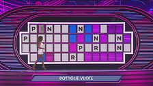 Round Musicale: bottiglie vuote