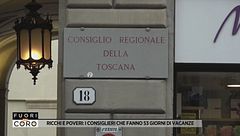 Ricchi e poveri: i consiglieri che fanno 53 giorni di vacanze