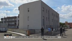 Ladri di case: gli abusivi violenti che occupano da 4 anni