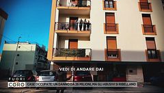 Case occupate: un danno da 26 milioni, ma gli abusivi si ribellano