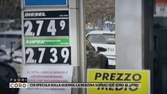 Chi specula sulla guerra: la benzina sopra i due euro al litro